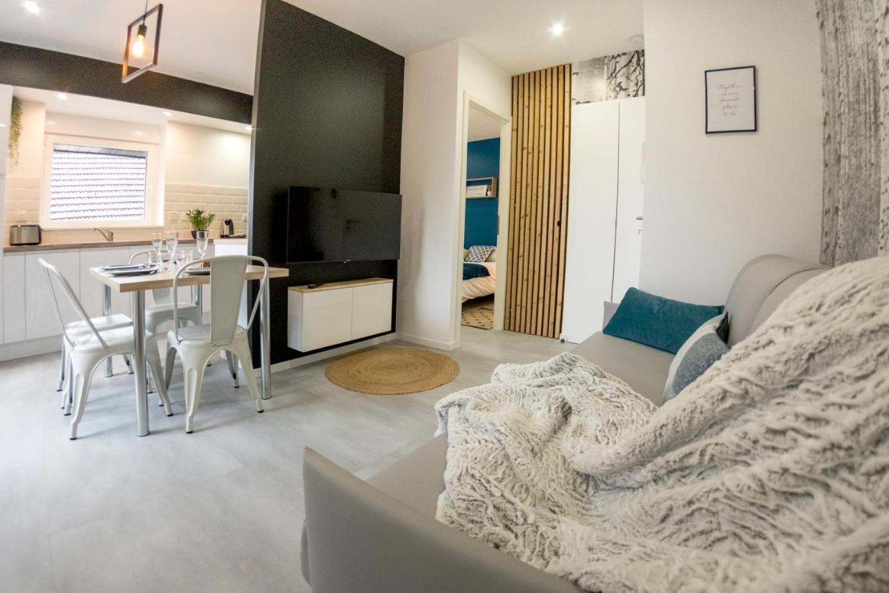 Appart-Hotel N 4 Calme Avec Terrasse, Wi-Fi Haut Debit, Petit-Dejeuner, Room-Service Et Parking Prive Chouzelot ภายนอก รูปภาพ