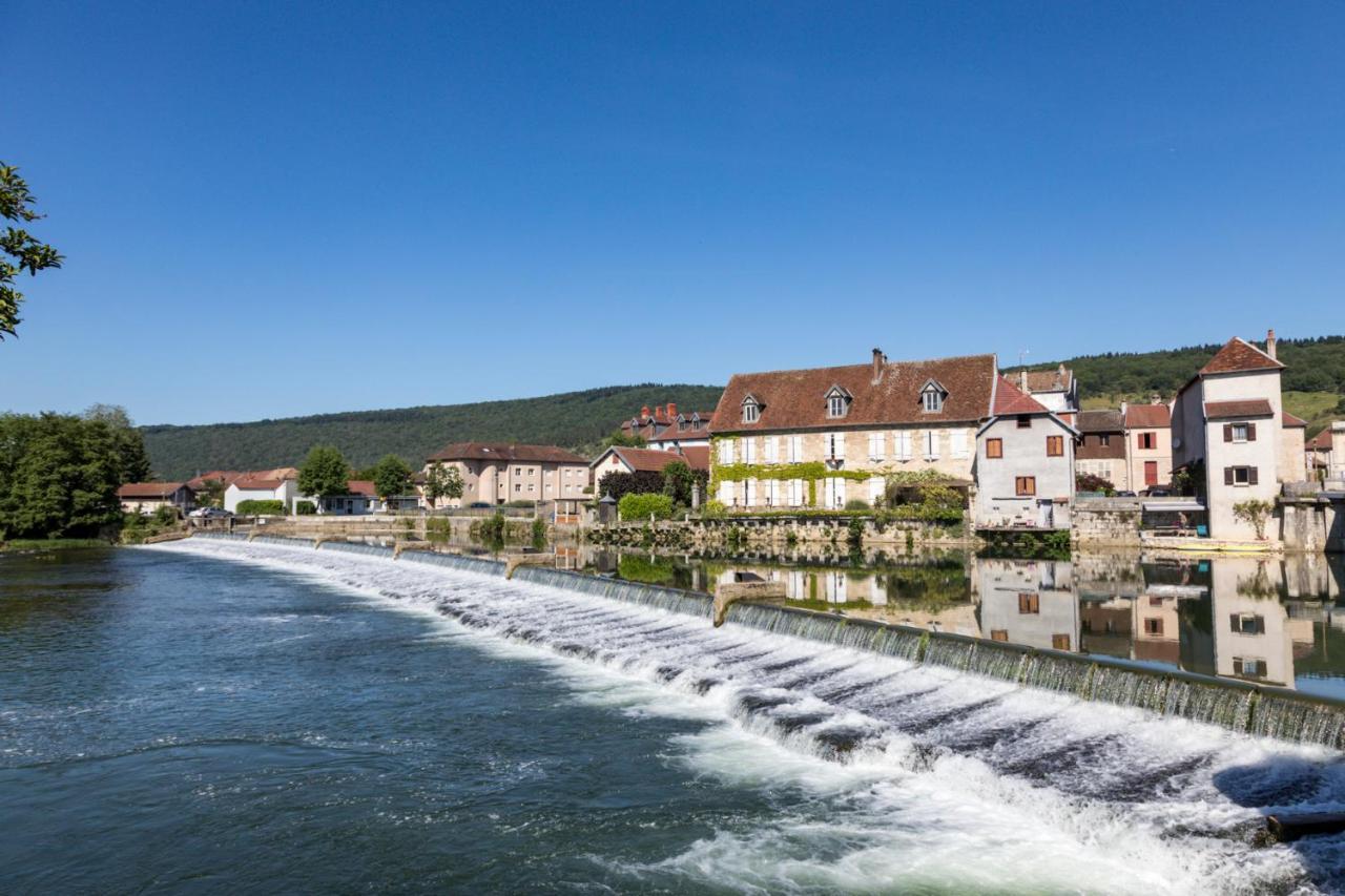 Appart-Hotel N 4 Calme Avec Terrasse, Wi-Fi Haut Debit, Petit-Dejeuner, Room-Service Et Parking Prive Chouzelot ภายนอก รูปภาพ